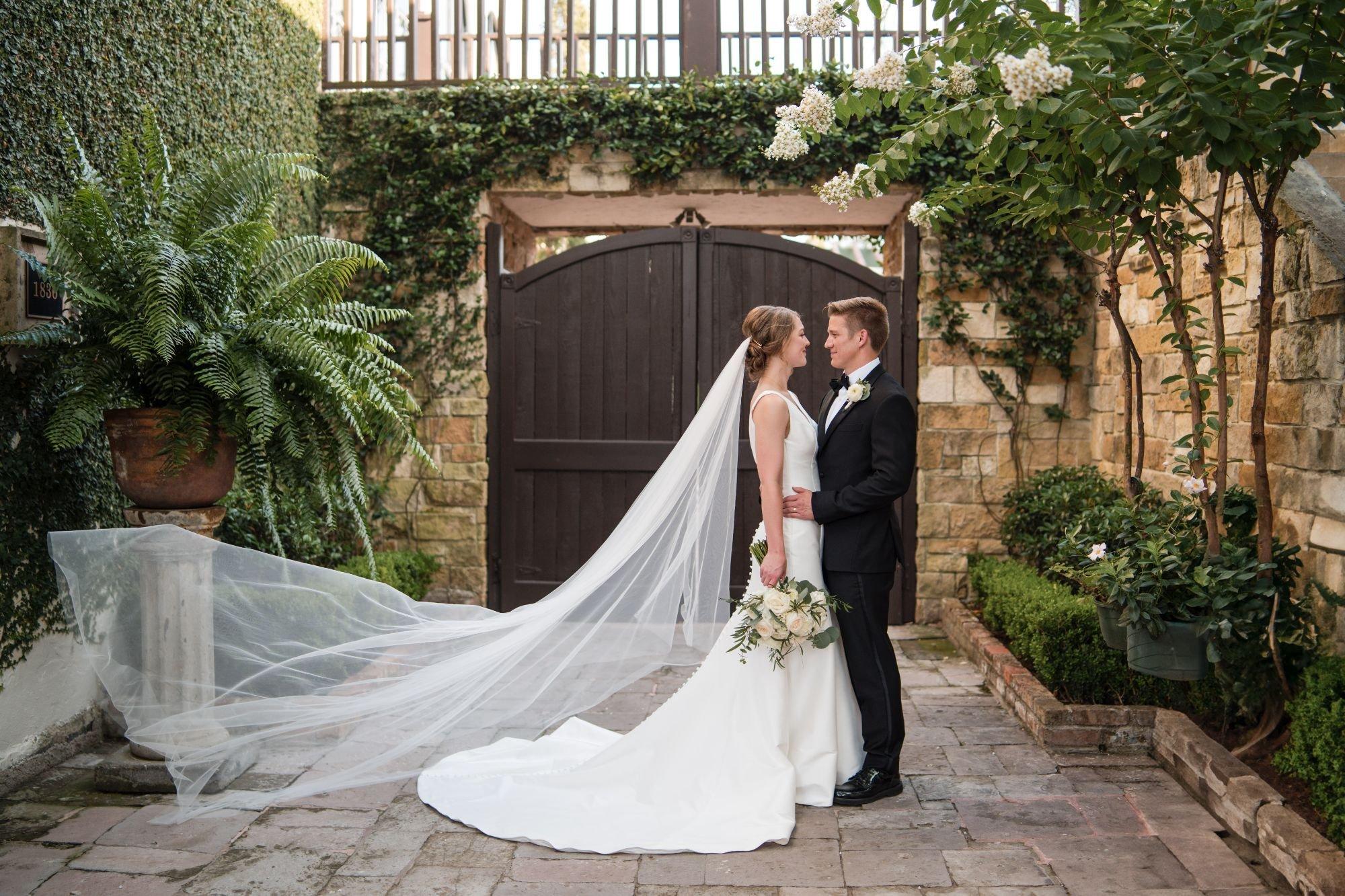 carousel-hero-element image-4