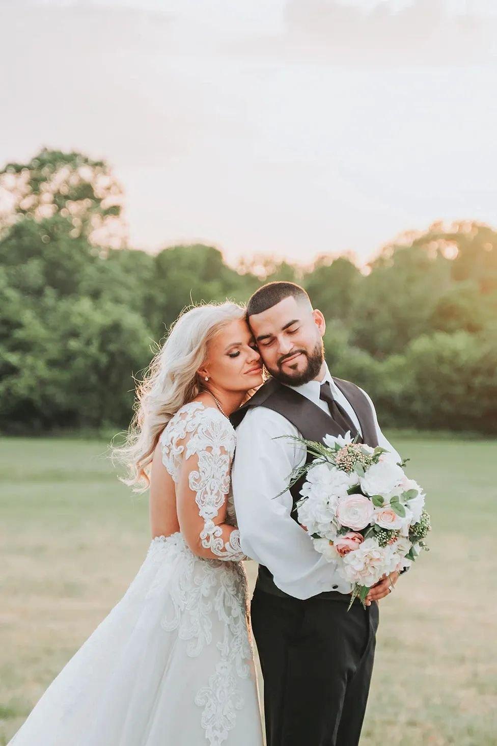 carousel-hero-element image-1