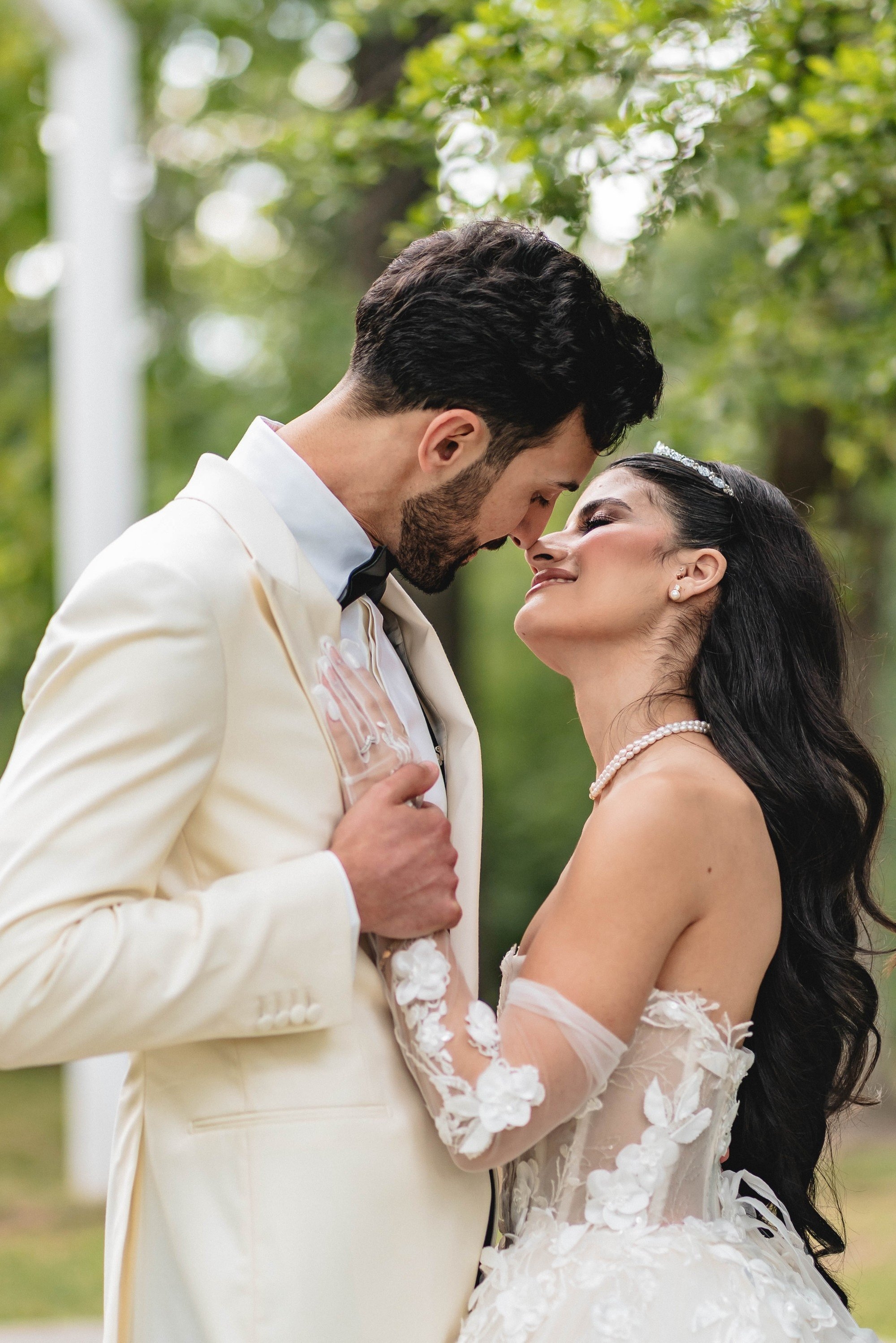 carousel-hero-element image-1